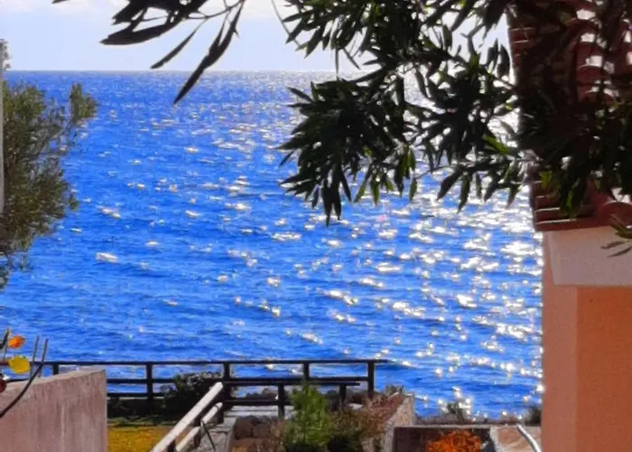 Magic Mola Μόλα Καλύβα